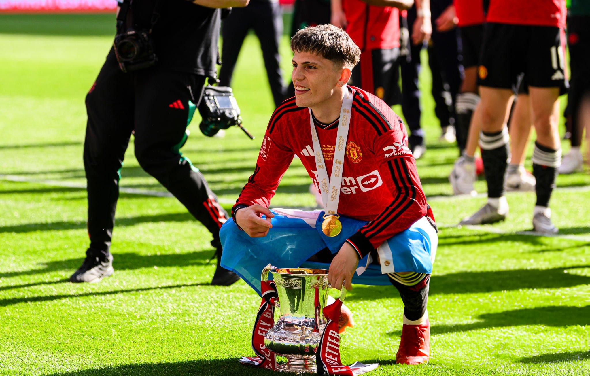 Người hùng Alejandro Garnacho và cái duyên đặc biệt 2