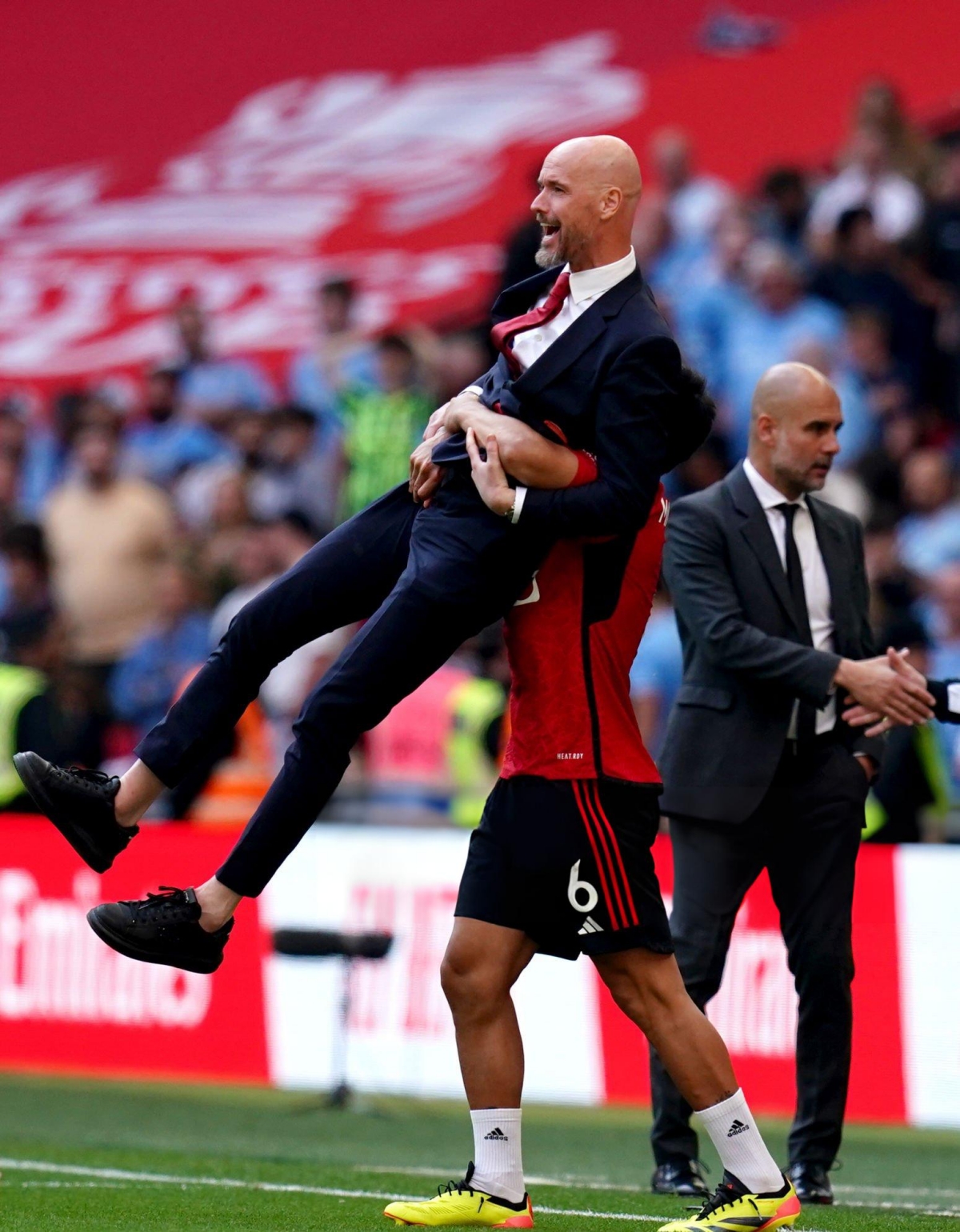 Hình ảnh quen thuộc tại Premier League mùa t 1