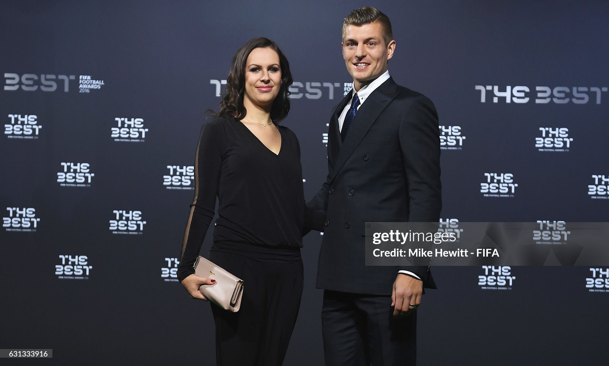 Ngắm nhan sắc bà xã tiền vệ Toni Kroos 5