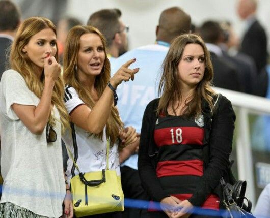 Ngắm nhan sắc bà xã tiền vệ Toni Kroos 2