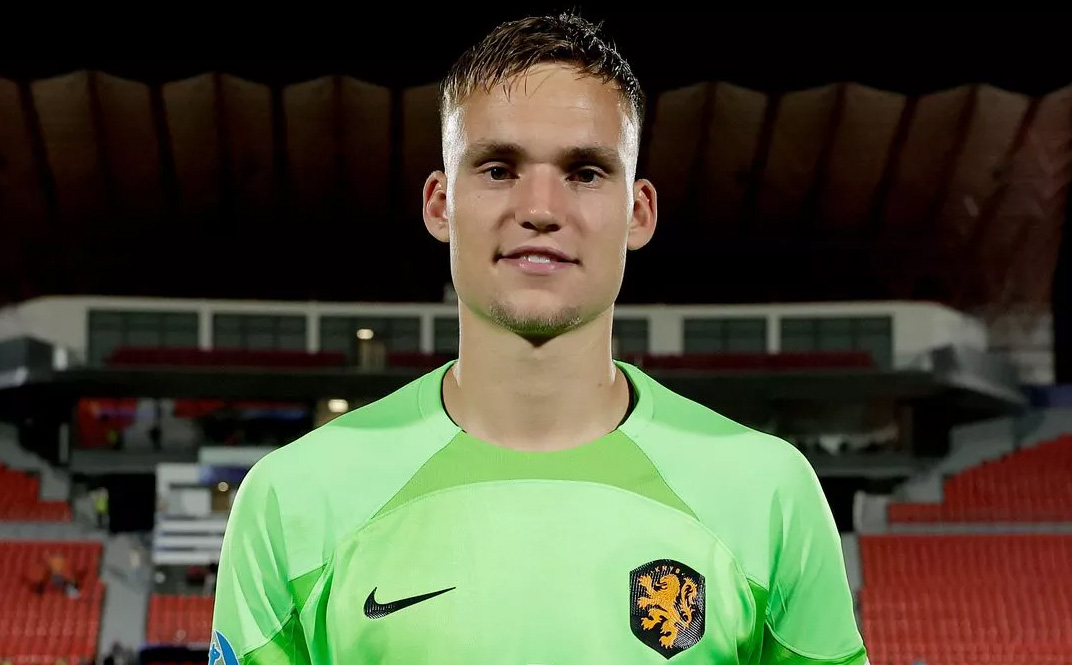 Giorgi Mamardashvili của ĐT Georgia và những thủ môn trẻ hàng đầu châu Âu 4