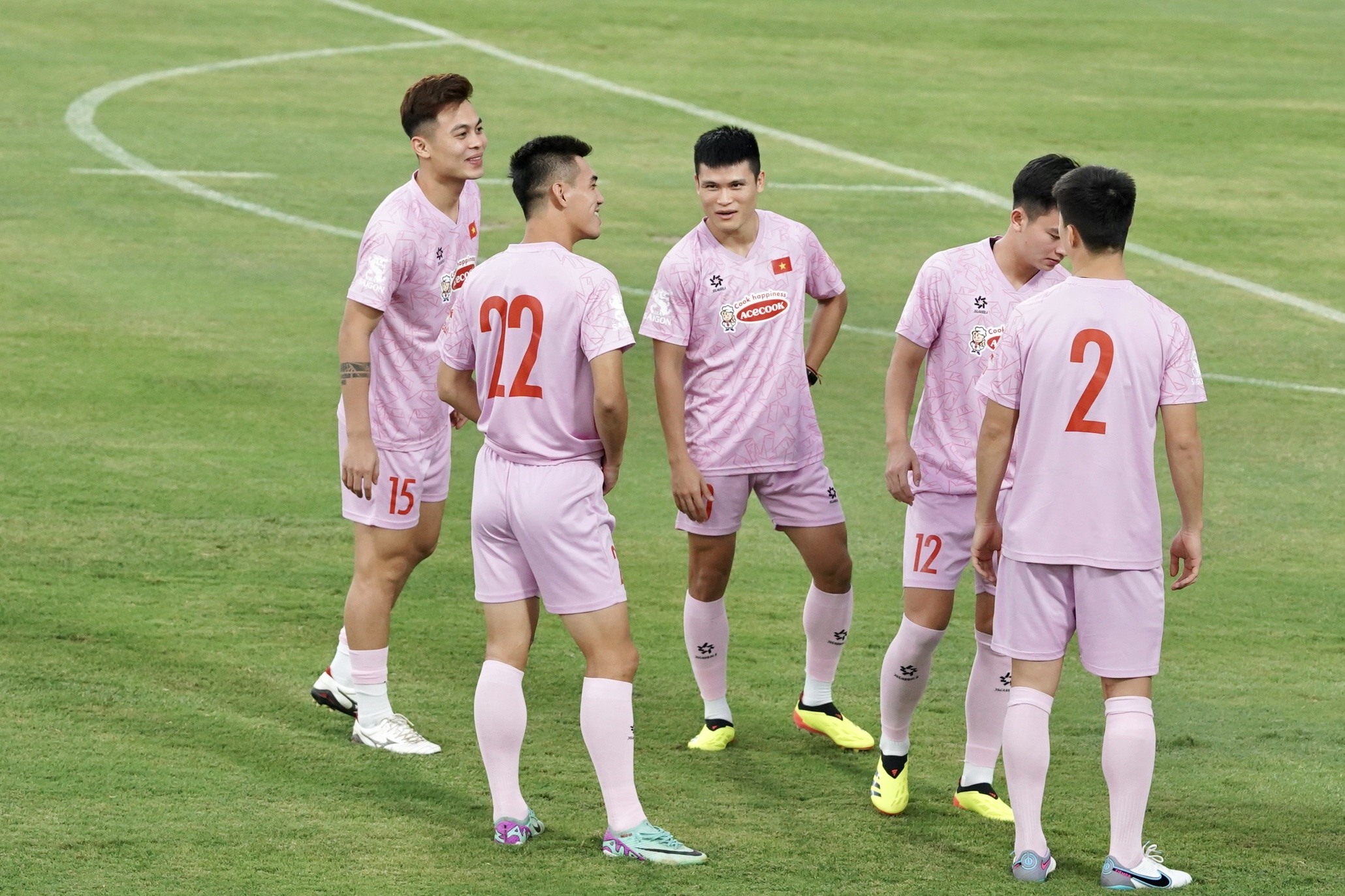 Nguyễn Filip có thêm sự tự tin khi được Văn Lâm hỗ trợ 4