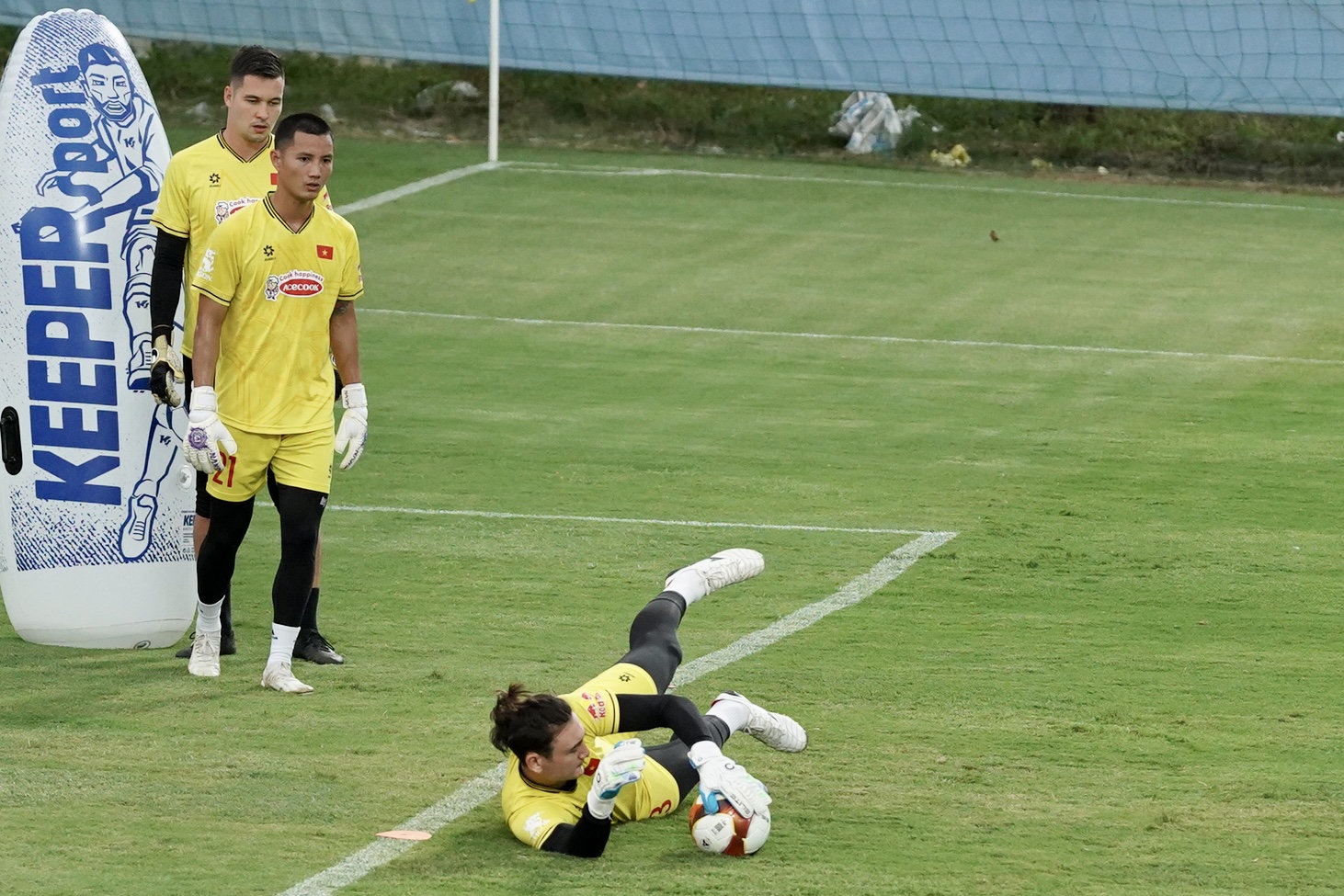 Nguyễn Filip có thêm sự tự tin khi được Văn Lâm hỗ trợ 3