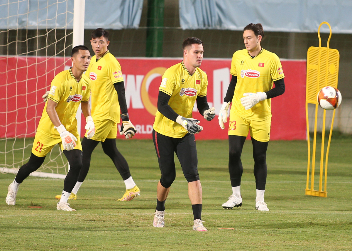 ĐT Việt Nam gấp rút chuẩn bị trước màn chạm trán Philippines 6