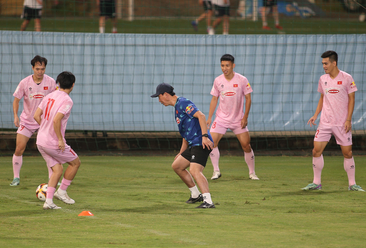 ĐT Việt Nam gấp rút chuẩn bị trước màn chạm trán Philippines 3