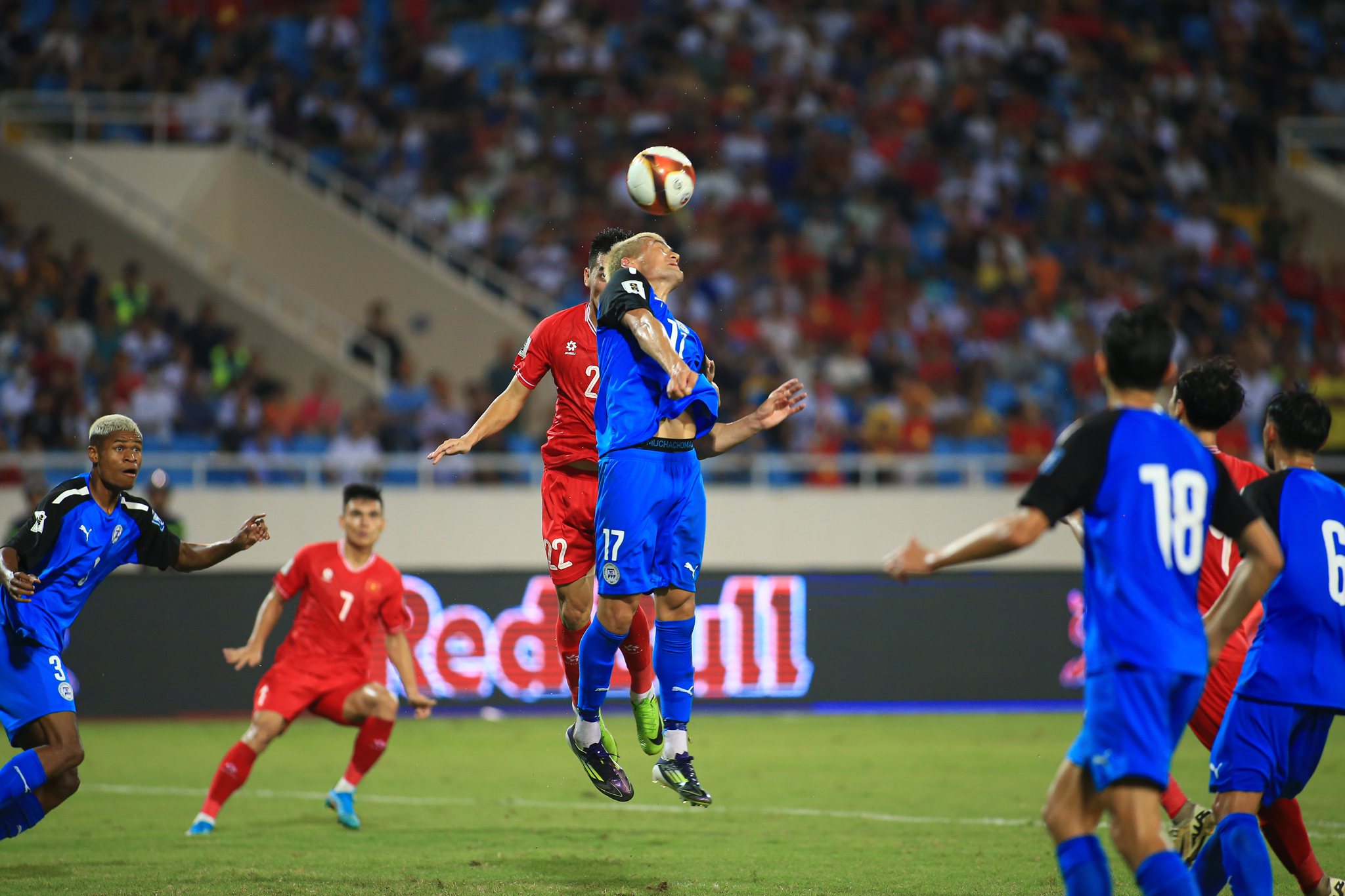 Bước ngoặt trong thắng lợi kịch tính của tuyển Việt Nam 8 Bước ngoặt trong thắng lợi kịch tính của tuyển Việt Nam 8