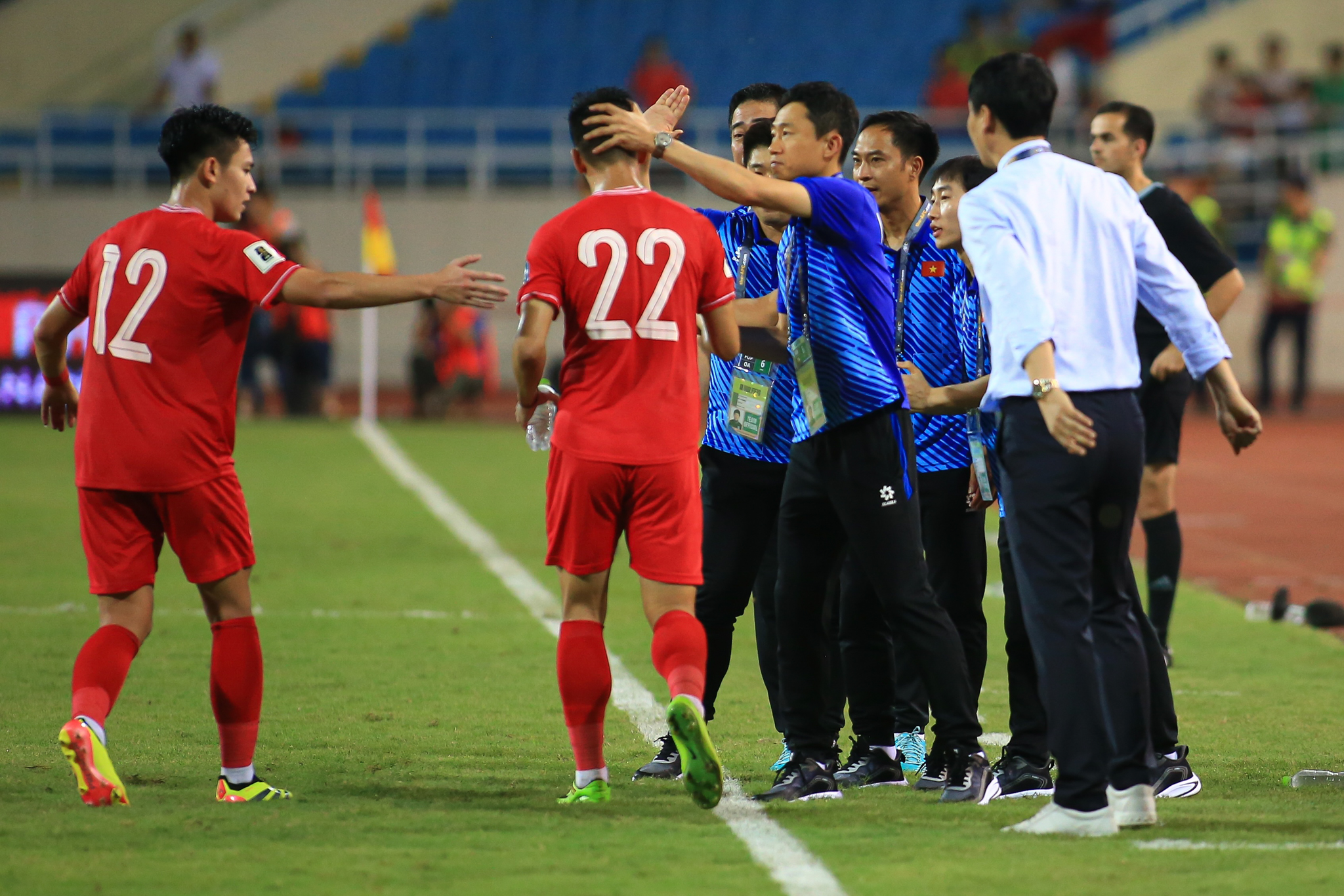 Màn ra mắt thành công của HLV Kim Sang Sik 4 Màn ra mắt thành công của HLV Kim Sang Sik 4