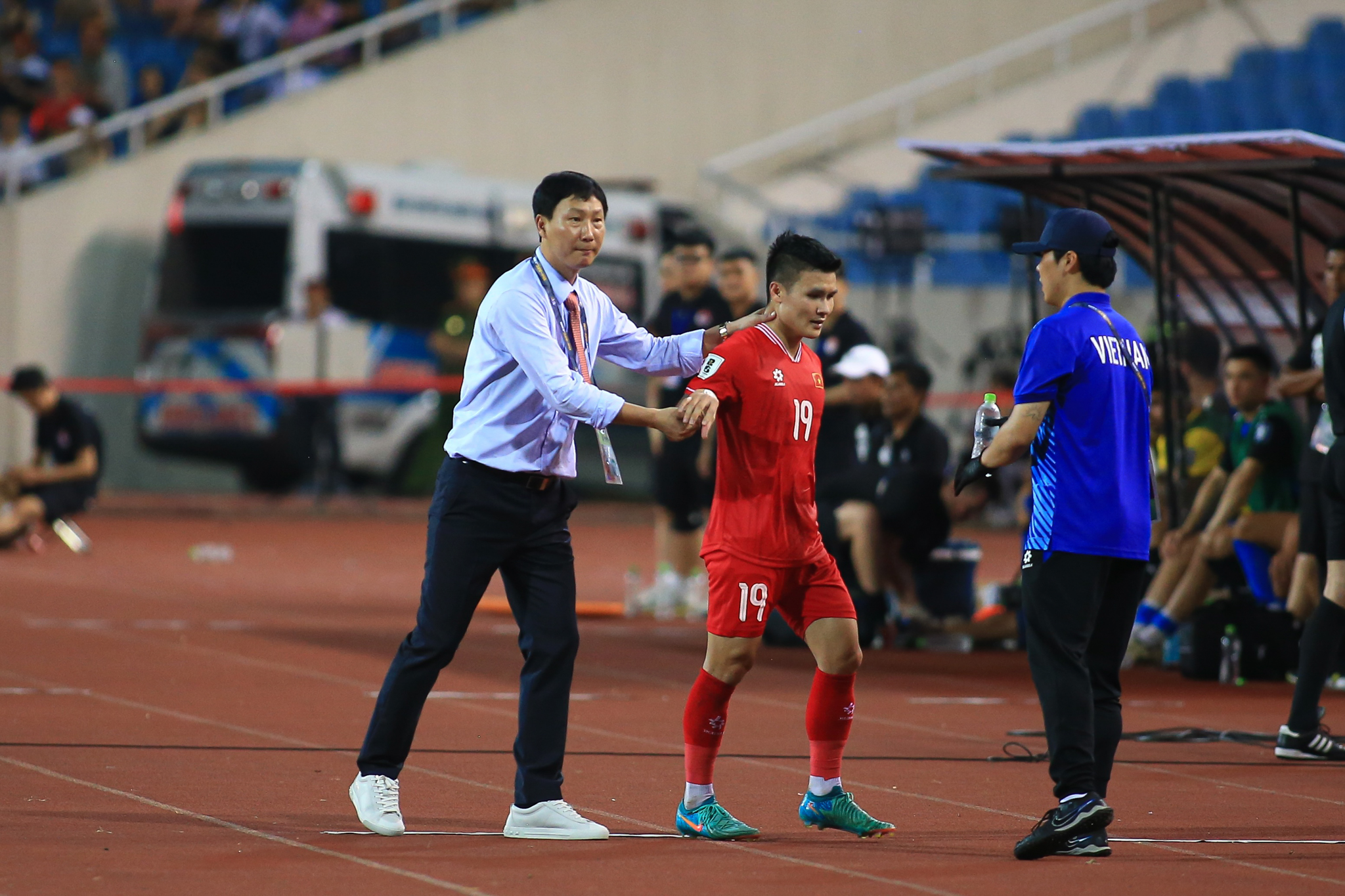 Màn ra mắt thành công của HLV Kim Sang Sik 3 Màn ra mắt thành công của HLV Kim Sang Sik 3