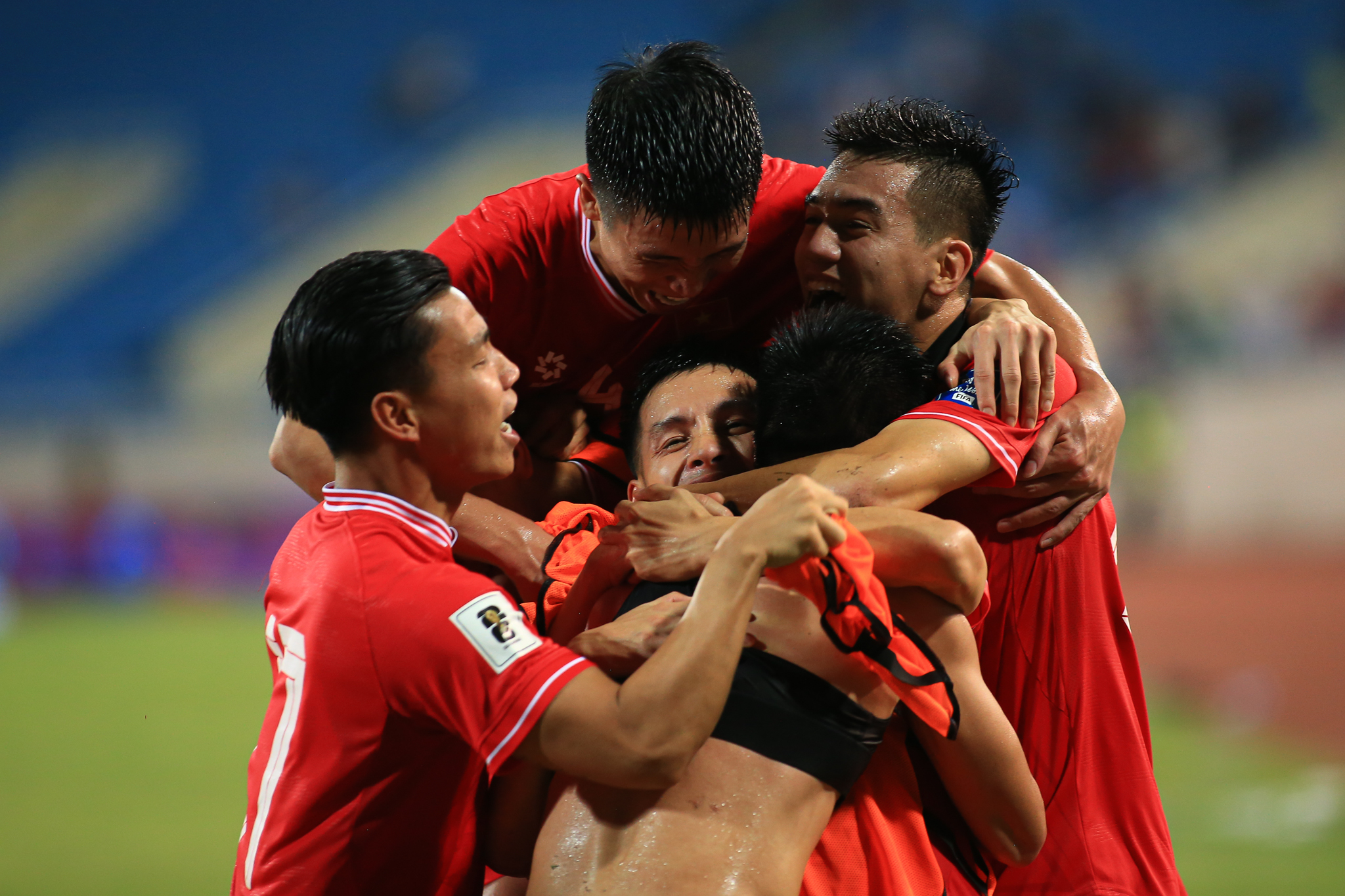 Vận may của HLV Kim Sang Sik 6 Vận may của HLV Kim Sang Sik 6