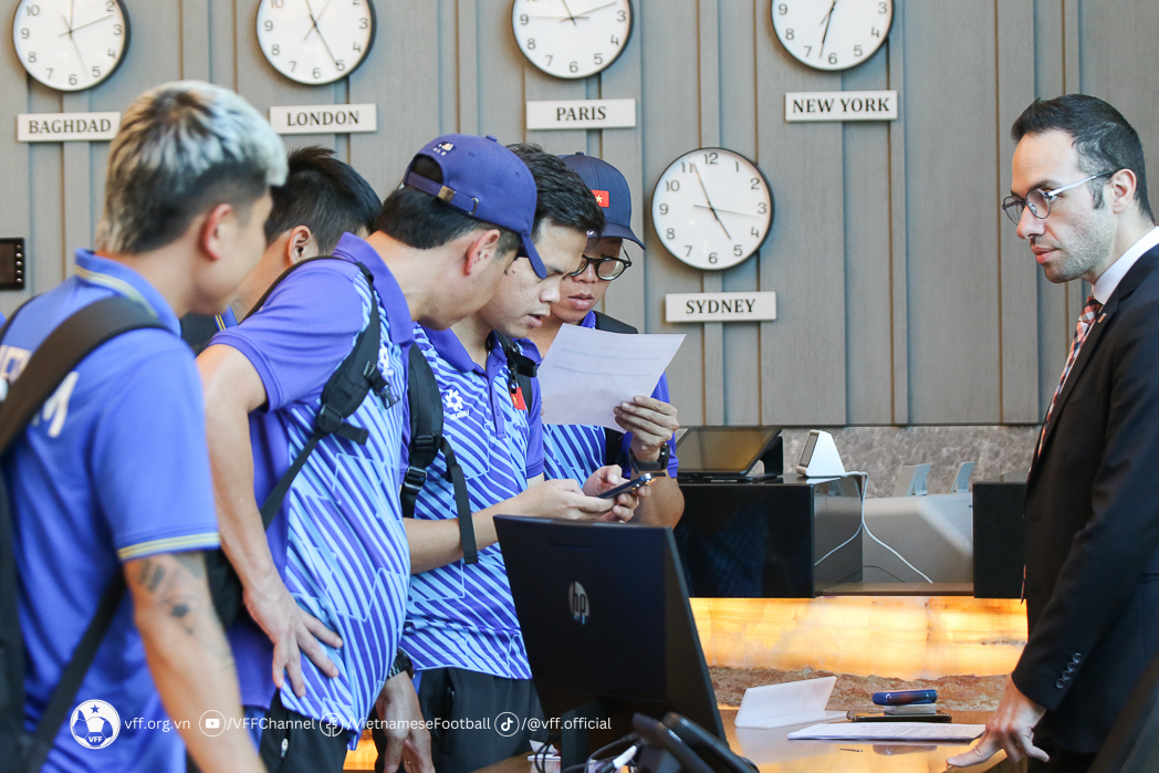 ĐT Việt Nam có mặt tại Iraq dT Viet Nam co mat tai Iraq