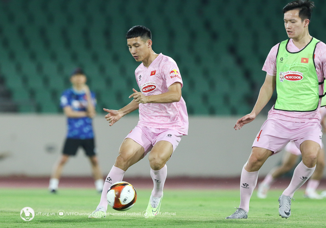 Đỗ Hùng Dũng ĐT Việt Nam do Hung Dung dT Viet Nam