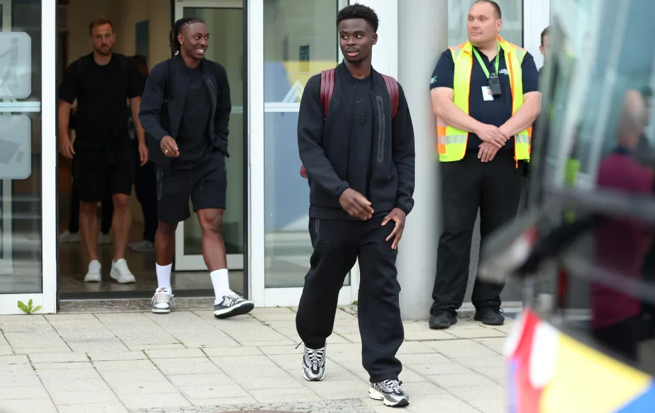 Dàn sao tuyển Anh chính thức có mặt ở Đức 2