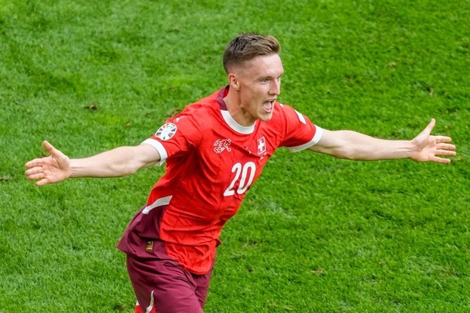 Michel Aebischer đang khiến tất cả phải ngạc nhiên 1