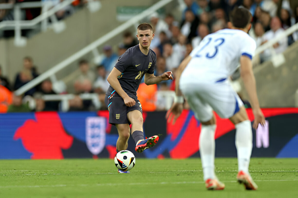 Adam Wharton 5 tháng từ hạng nhất Anh tới Euro 2024 2 Adam Wharton 5 tháng từ hạng nhất Anh tới Euro 2024 2