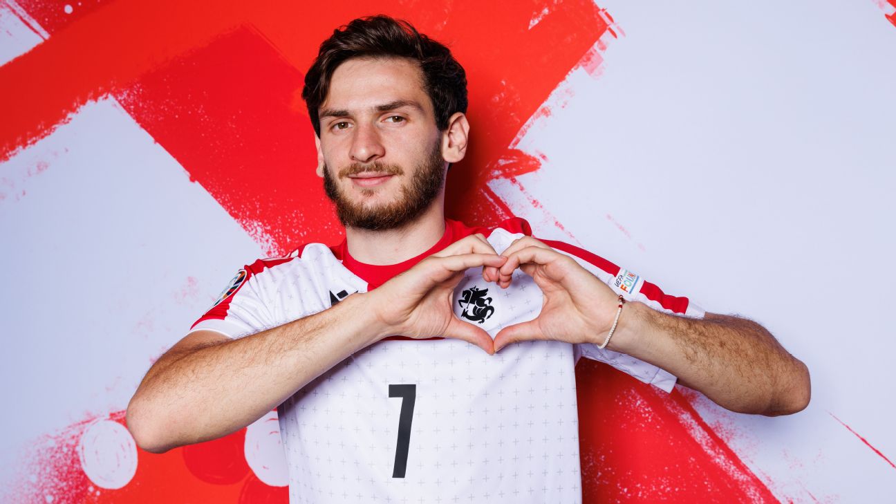 Georgia của Kvaratskhelia đã sẵn sàng gây bất ngờ cho thế giới bóng đá 1