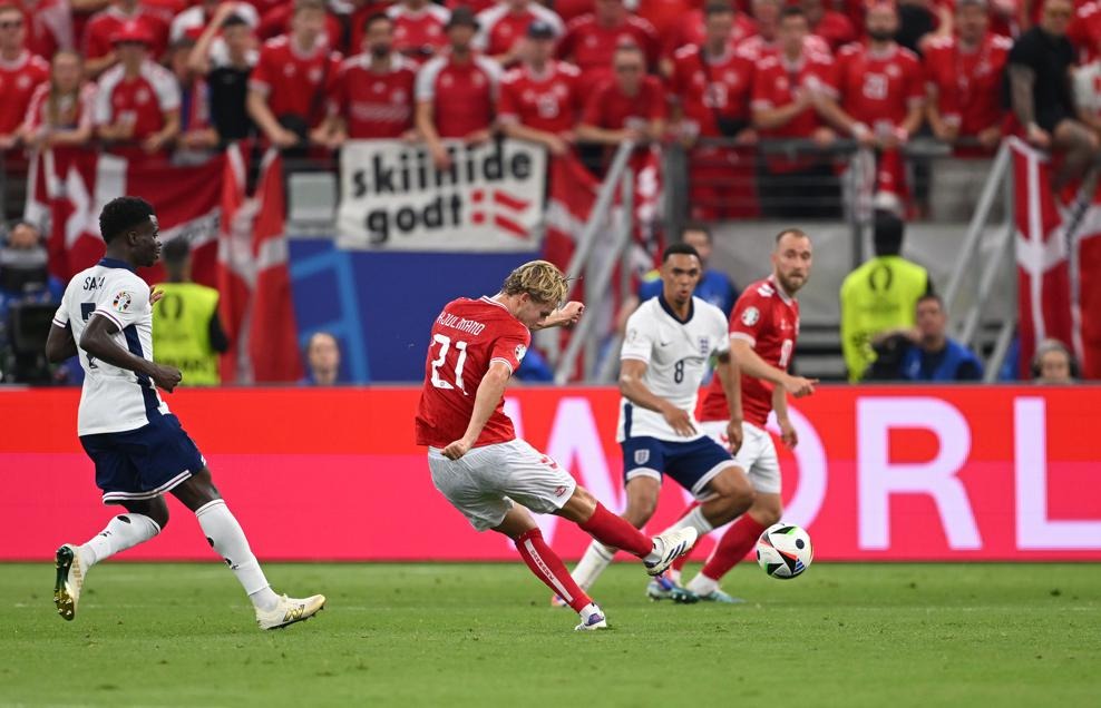 denmark_v_england_group_c_-_uefa (2)