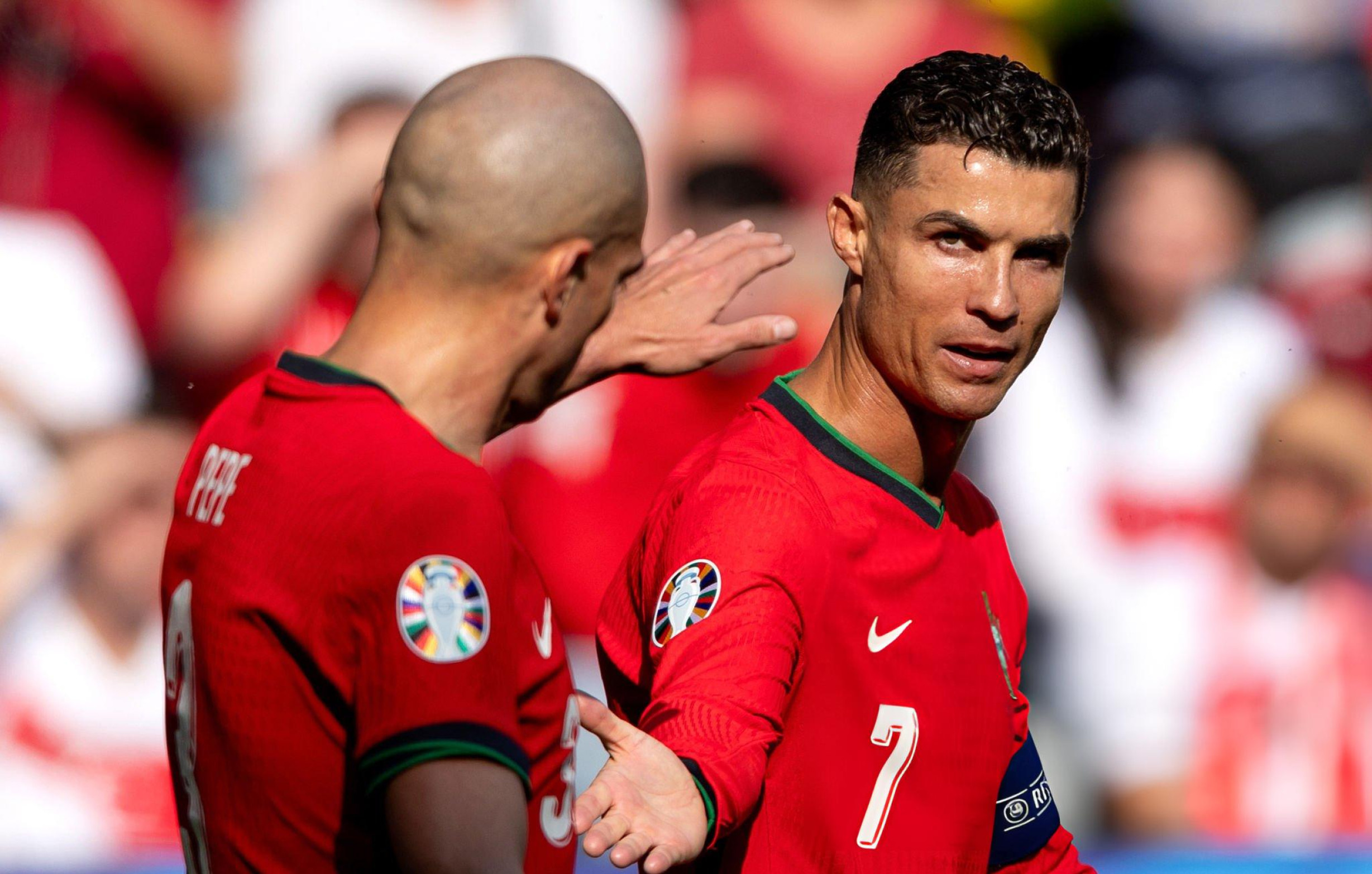 Pepe tin tưởng Ronaldo sẽ giải cơn khát ghi bàn tại Euro 2024 1 Pepe tin tưởng Ronaldo sẽ giải cơn khát ghi bàn tại Euro 2024 1