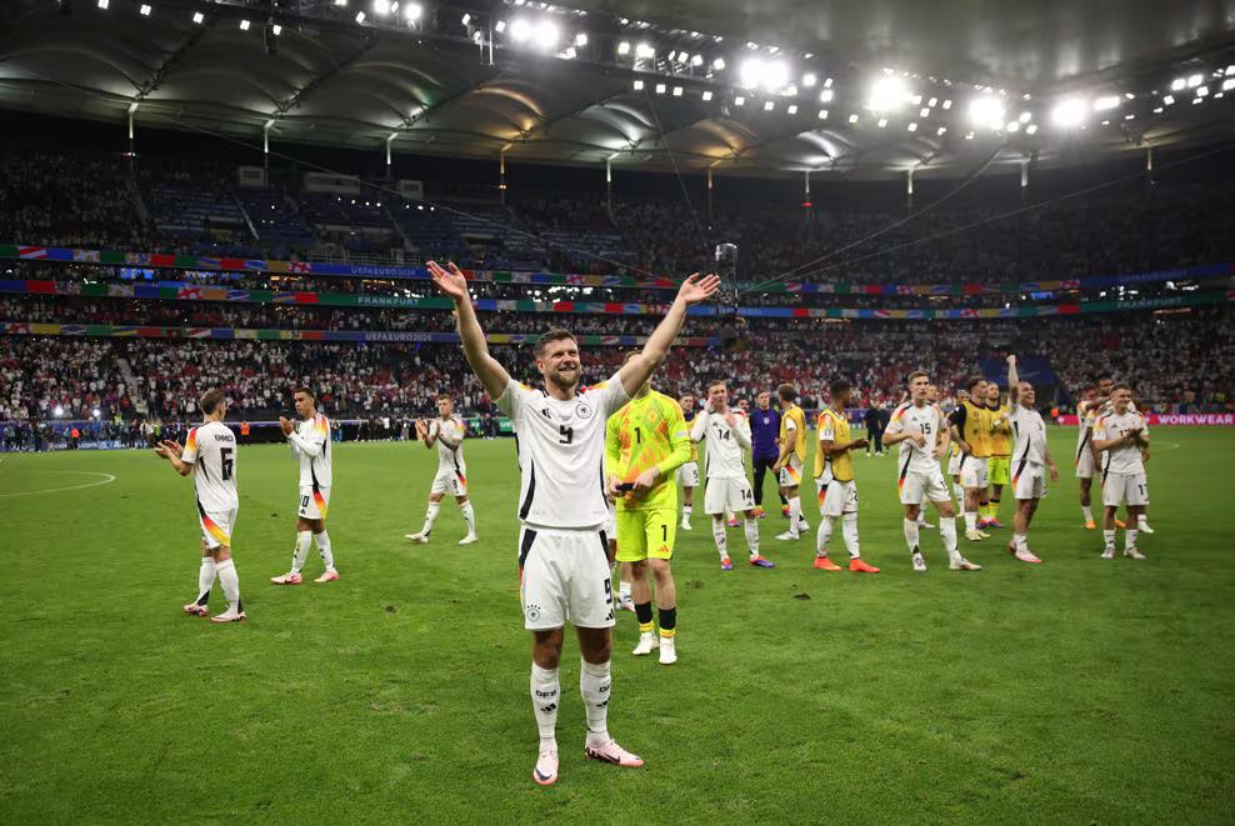 ĐT Đức Cỗ xe tăng giữa tĩnh và động 1 ĐT Đức Cỗ xe tăng giữa tĩnh và động 1