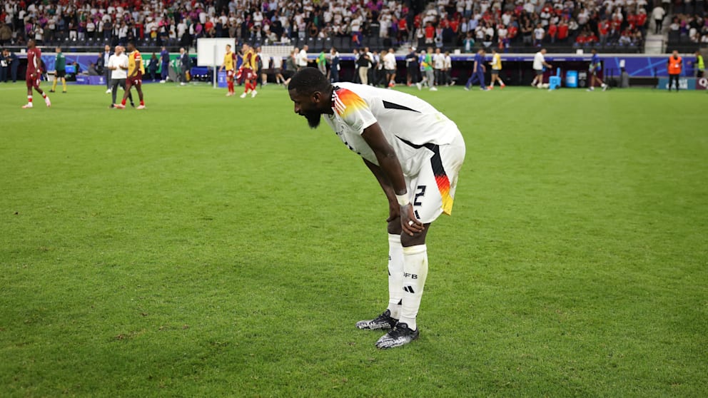 ĐT Đức đối mặt nguy cơ mất nguyên cặp trung vệ ở vòng 18 1 ĐT Đức đối mặt nguy cơ mất nguyên cặp trung vệ ở vòng 18 1