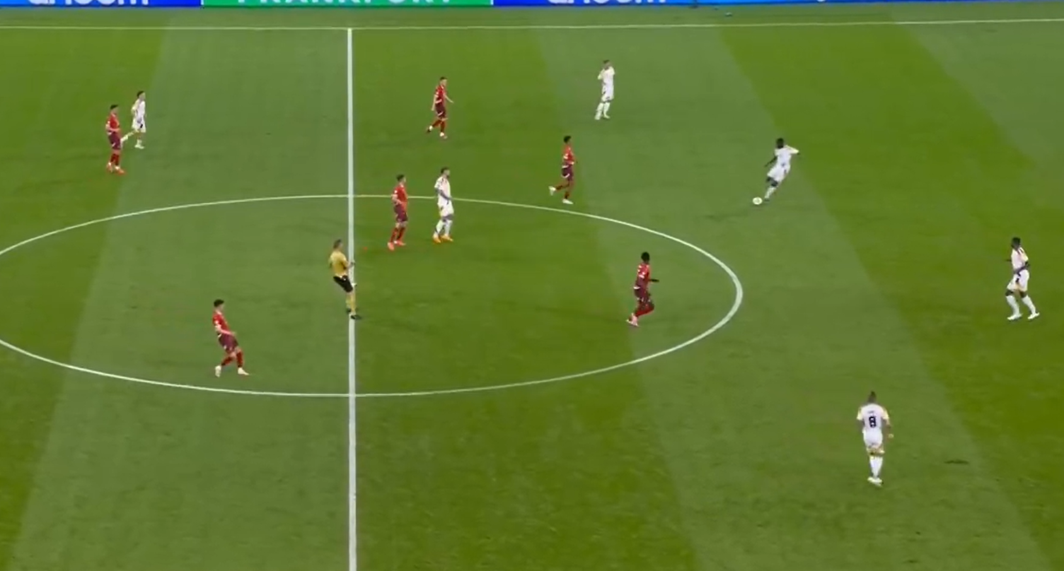 Đức 1-1 Thụy Sĩ Bức tường đỏ suýt nhấn chìm Cỗ xe tăng 1 Đức 1-1 Thụy Sĩ Bức tường đỏ suýt nhấn chìm Cỗ xe tăng 1