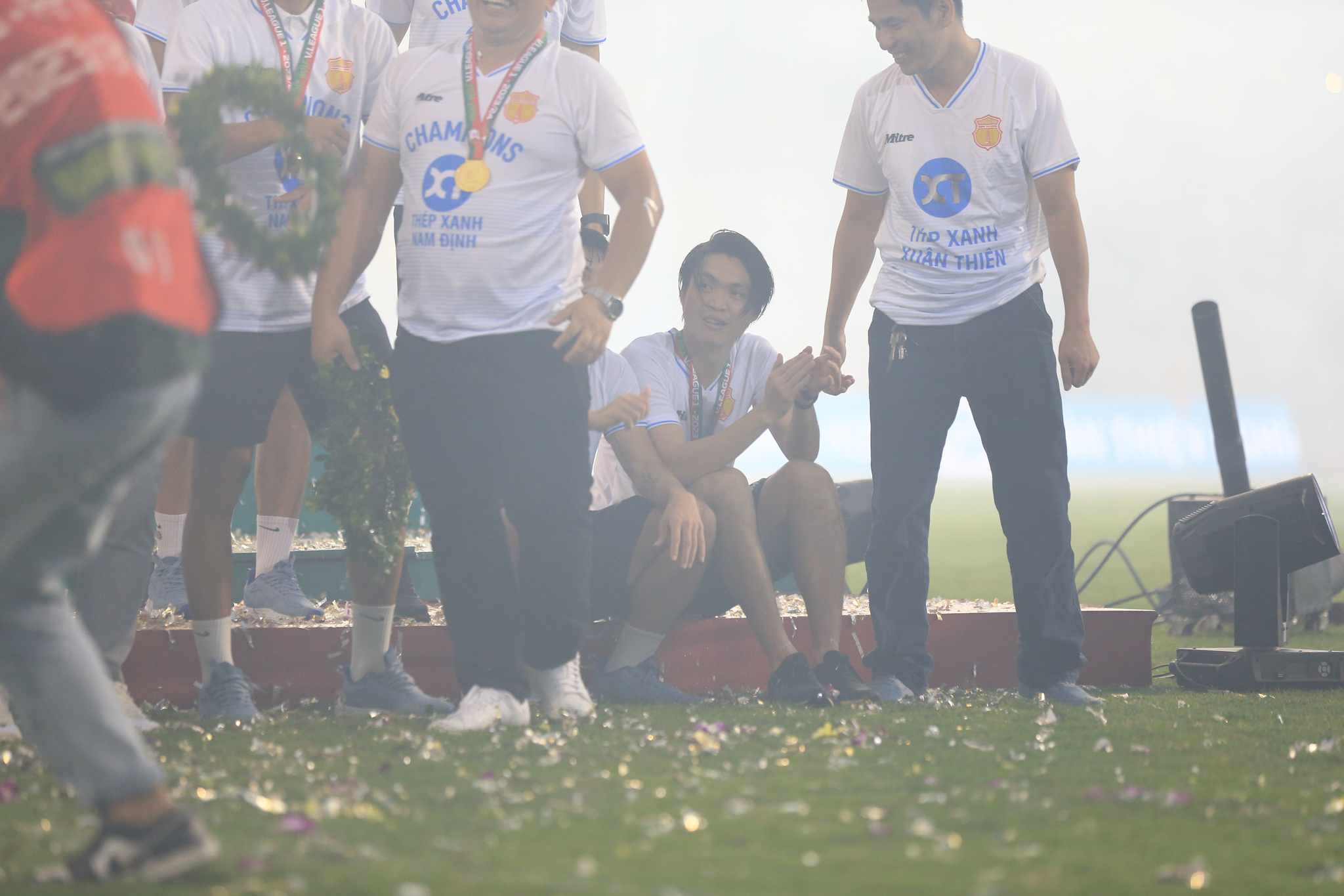 Tuấn Anh ngại ngùng trong chức vô địch của Nam Định 6 Tuấn Anh ngại ngùng trong chức vô địch của Nam Định 6