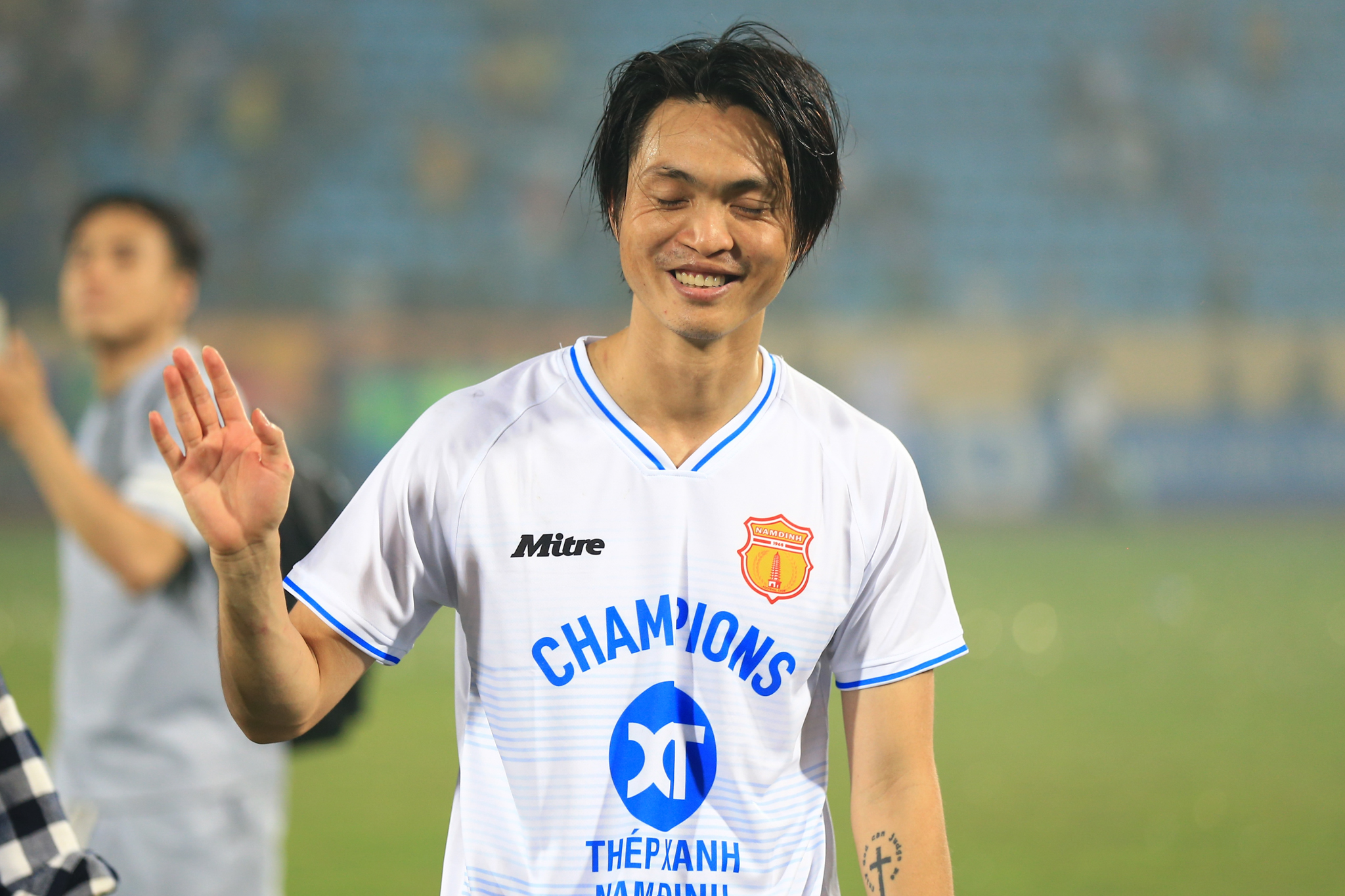 Tuấn Anh ngại ngùng trong chức vô địch của Nam Định 7 Tuấn Anh ngại ngùng trong chức vô địch của Nam Định 7