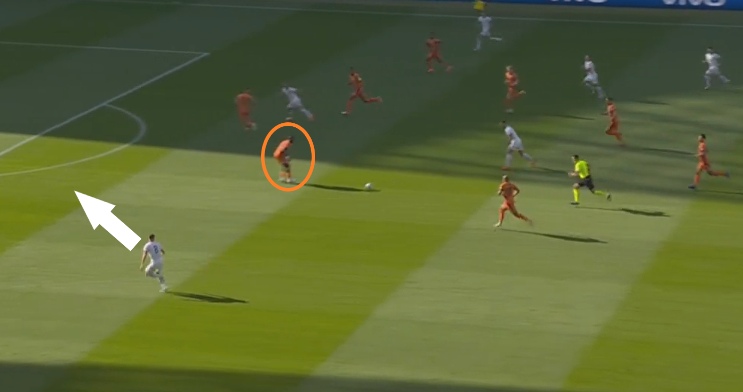 Hà Lan 2-3 Áo Lá chắn màu da cam vụn vỡ trước ngựa ô 1