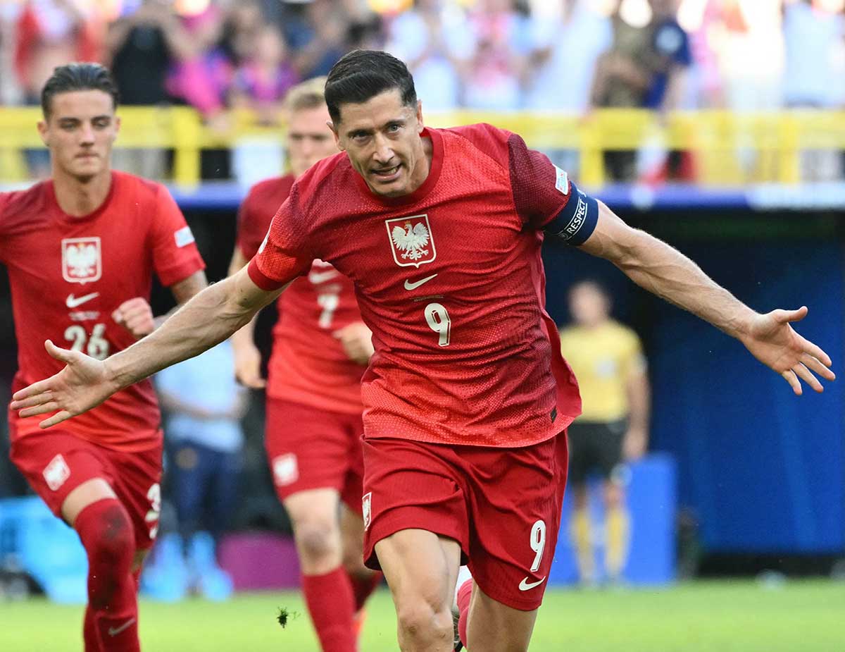 Kết quả Pháp vs Ba Lan Euro 2024: Lewandowski ăn mừng bàn thắng Ket qua Phap vs Ba Lan Euro 2024: Lewandowski an mung ban thang