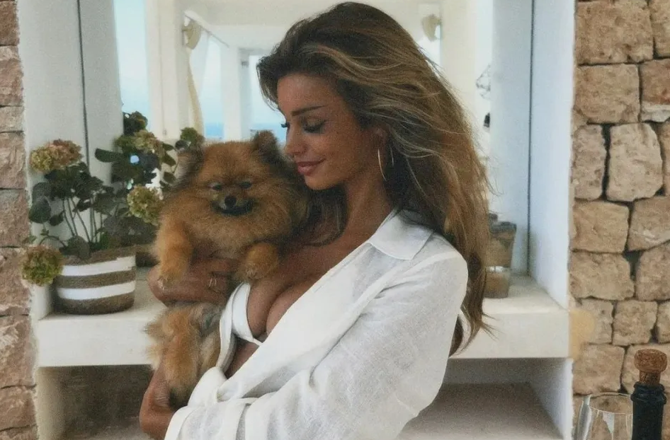 Bạn gái Jude Bellingham gợi cảm với bikini 1 Bạn gái Jude Bellingham gợi cảm với bikini 1