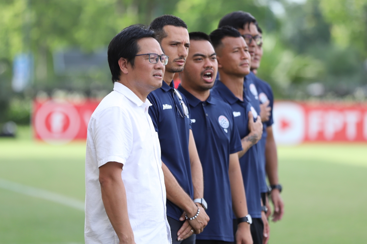 HLV Mauro Jeronimo cung PVF-CAND ket thuc mua giai o vi tri thu 2