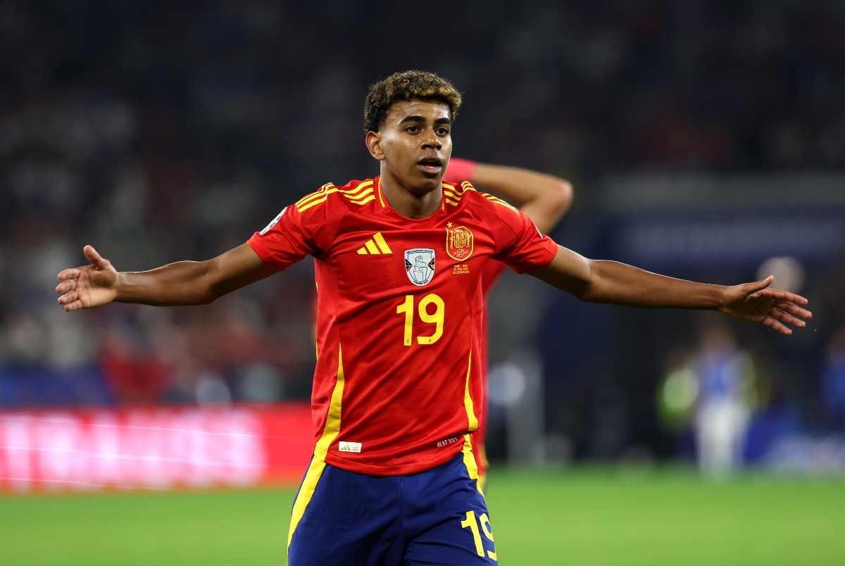 Lamine Yamal và sự khác biệt gợi nhớ những ngày bóng đá đẹp nhất 7