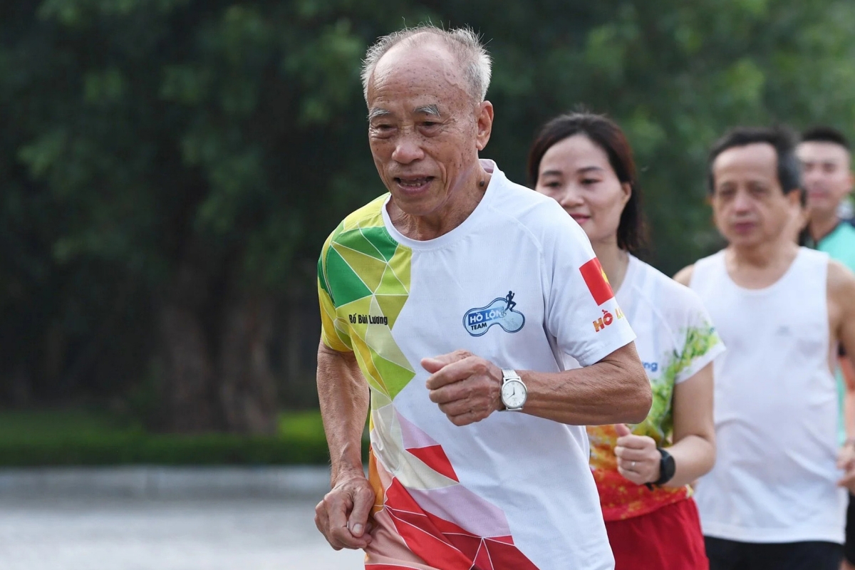 Huyen thoai dien kinh Viet Nam Bui Luong