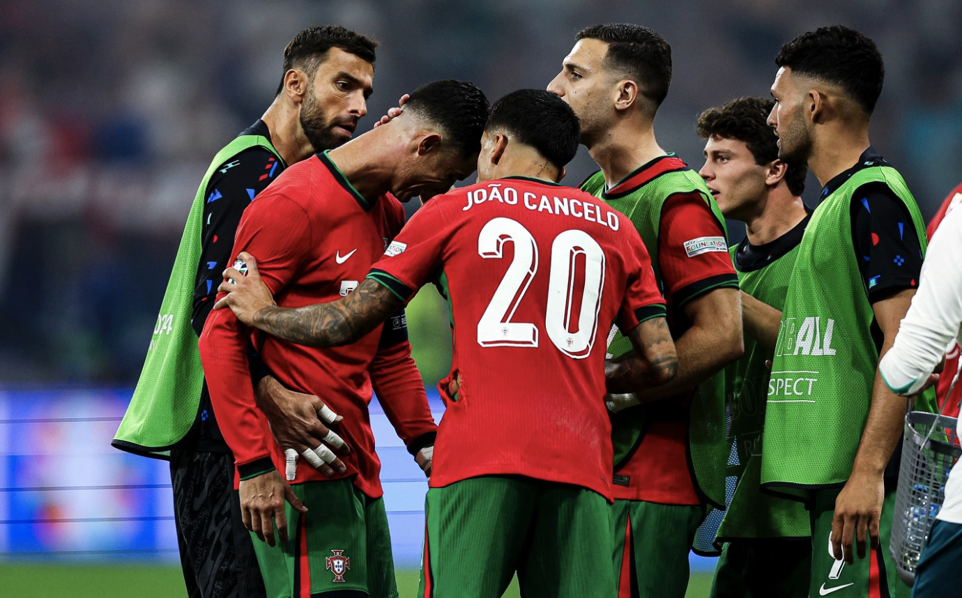 Bồ Đào Nha - Slovenia Chuyến tàu cảm xúc của Ronaldo 3