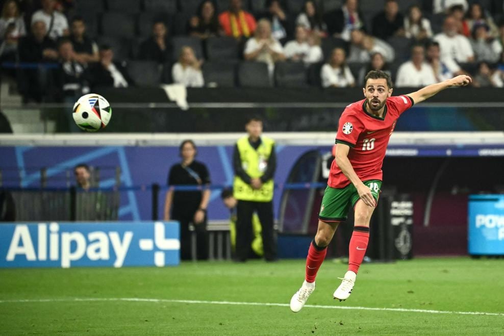 fbl-euro-2024-match41-por-slo