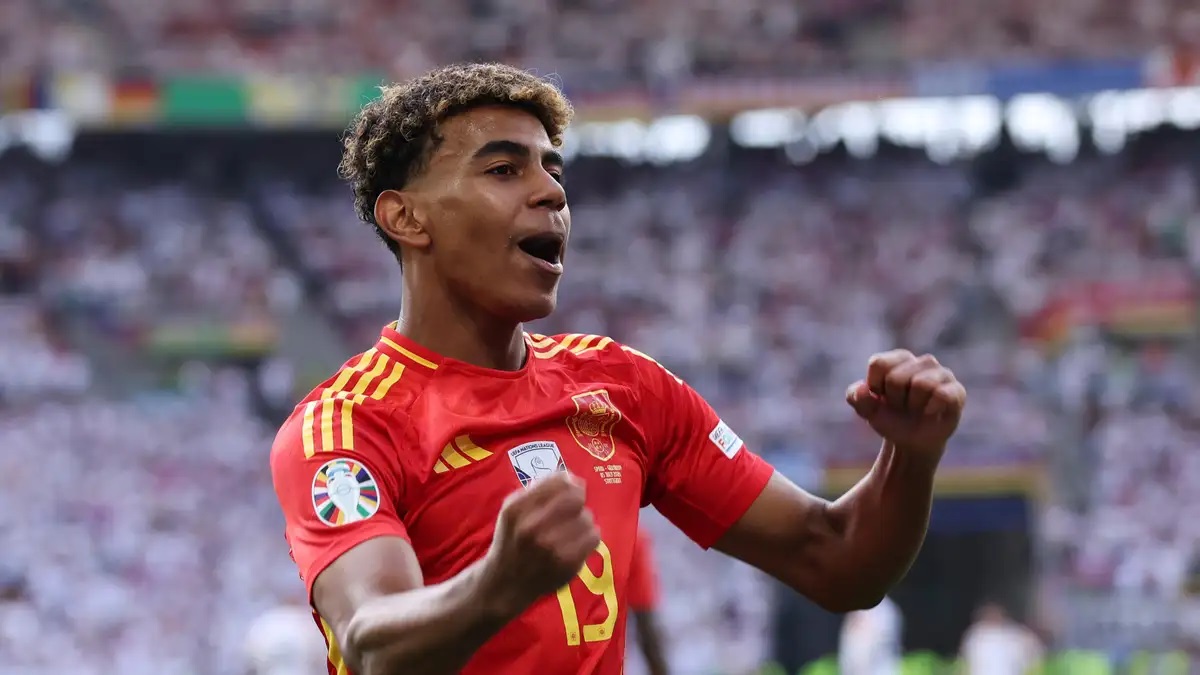 “Asterix” Yamal và duyên lành từ giọt nước của “Panoramix” Messi 2 “Asterix” Yamal và duyên lành từ giọt nước của “Panoramix” Messi 2