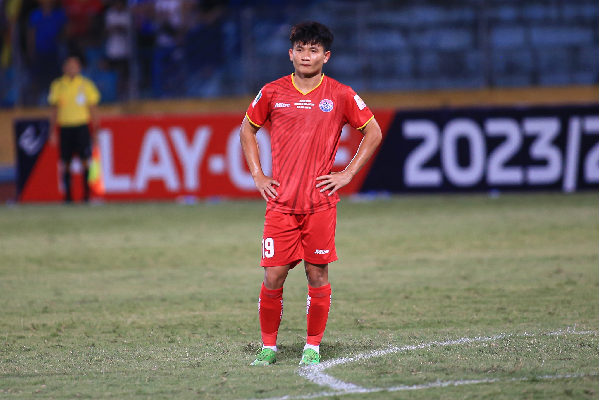 Trọng Hoàng chơi xuất thần, tạo ra bước ngoặt giúp Hà Tĩnh trụ lại VLeague 6 Trọng Hoàng chơi xuất thần, tạo ra bước ngoặt giúp Hà Tĩnh trụ lại VLeague 6