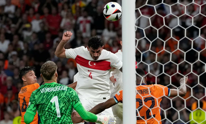 Đội tuyển Thổ Nhĩ Kỳ dừng bước Hành khúc dở dang 1