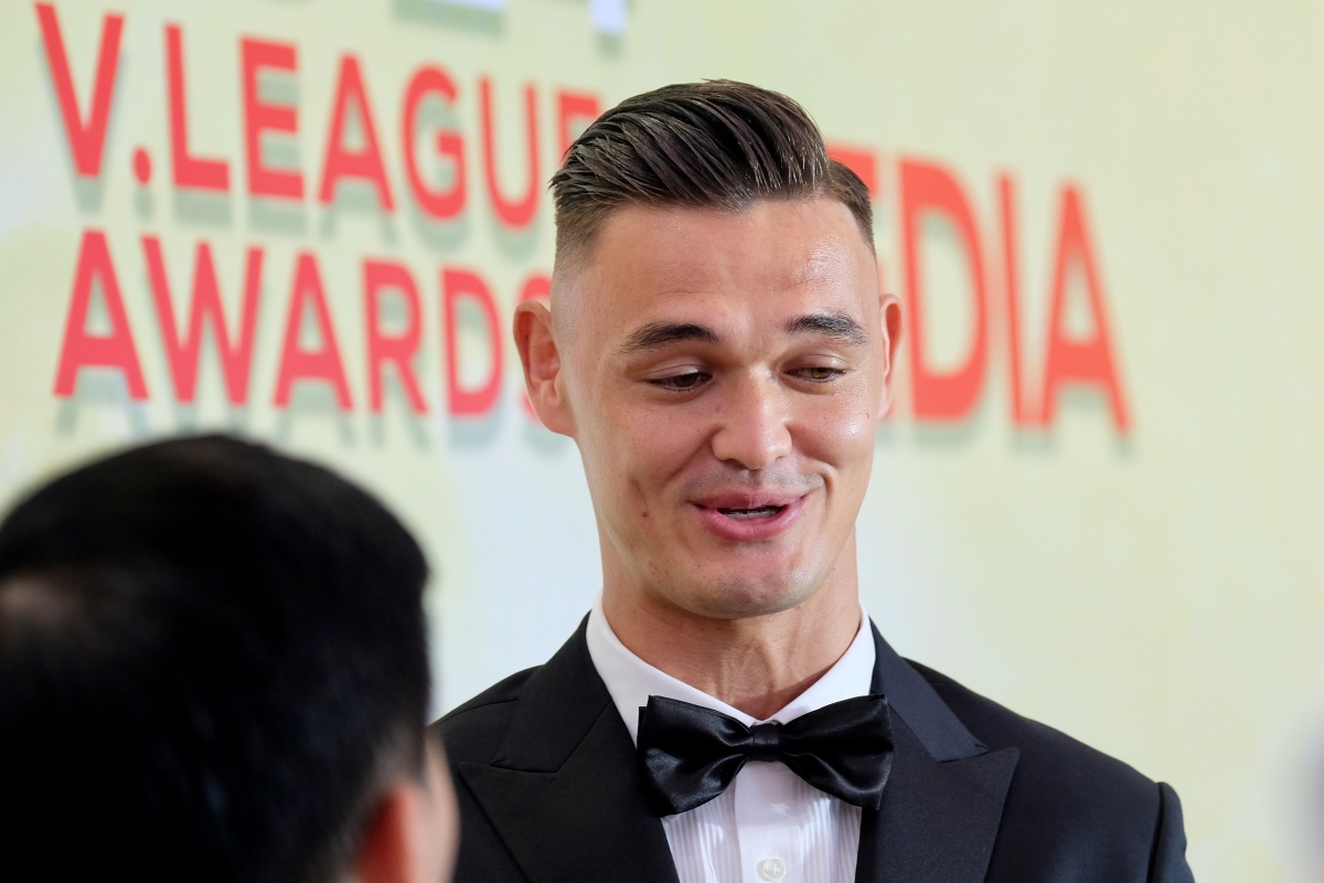 Patrik Le Giang trong le trao giai V.League Awards 2023/24