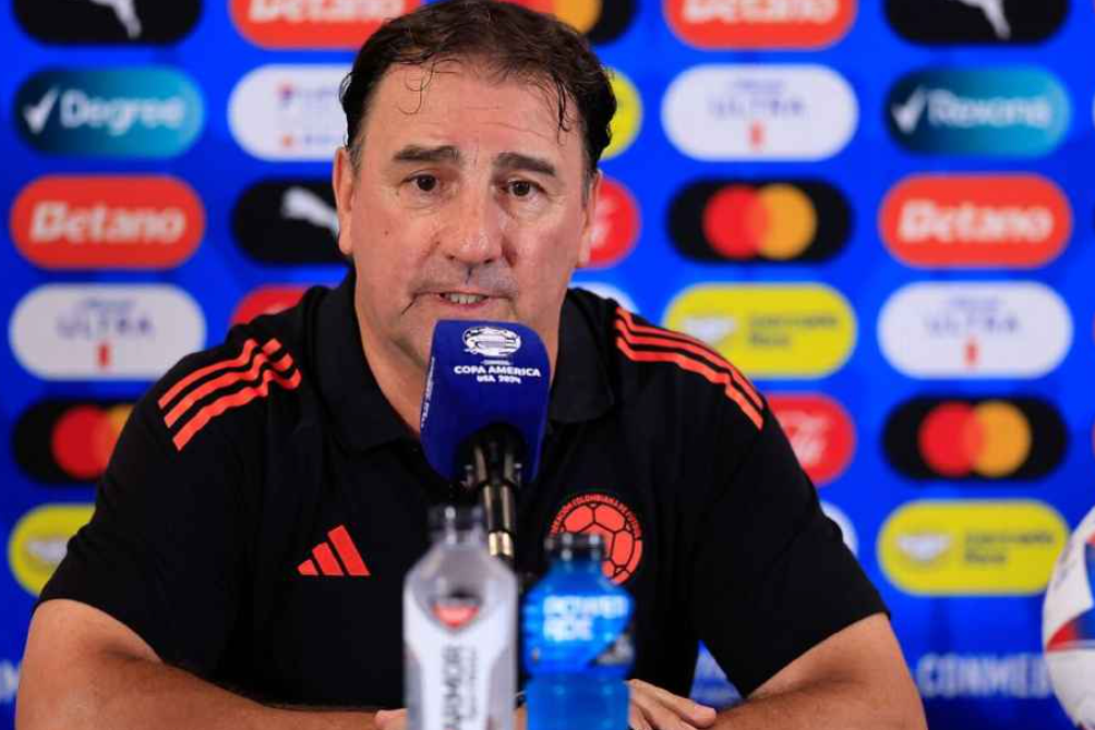 Before Copa final, Colombia coach unexpectedly criticized Shakira 2 Before Copa final, Colombia coach unexpectedly criticized Shakira 2