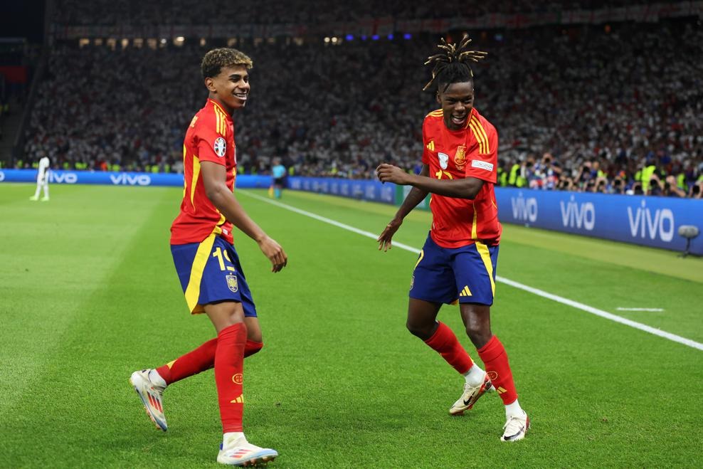 spain_v_england_final_-_uefa_eur (2) spain_v_england_final_-_uefa_eur (2)