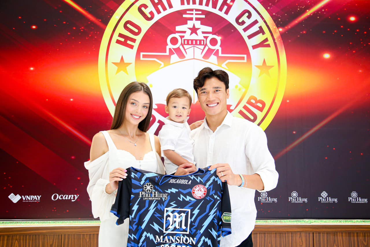 Bùi Tiến Dũng tái hợp CLB TPHCM với bản hợp đồng có thời hạn 2 năm Bui Tien Dung tai hop CLB TPHCM voi ban hop dong co thoi han 2 nam