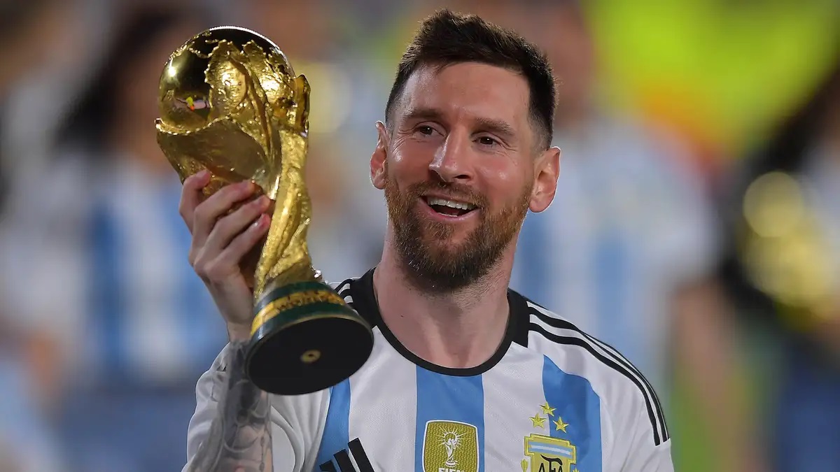 Sốc với lời đề nghị khủng của đại gia Saudi Arabia dành cho Messi