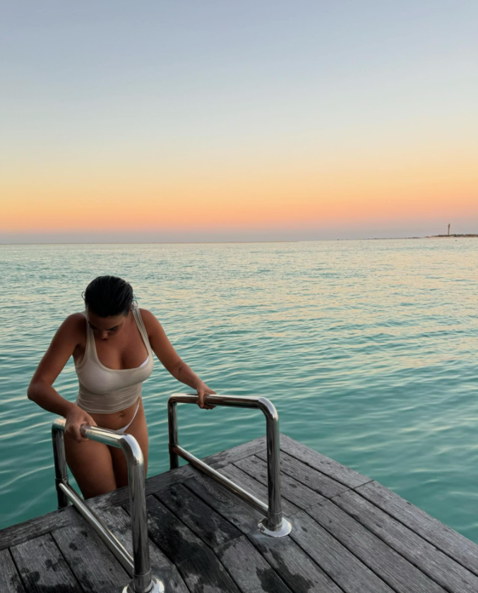 Georgina Rodriguez khoe thân hình tuyệt đẹp 4 Georgina Rodriguez khoe thân hình tuyệt đẹp 4