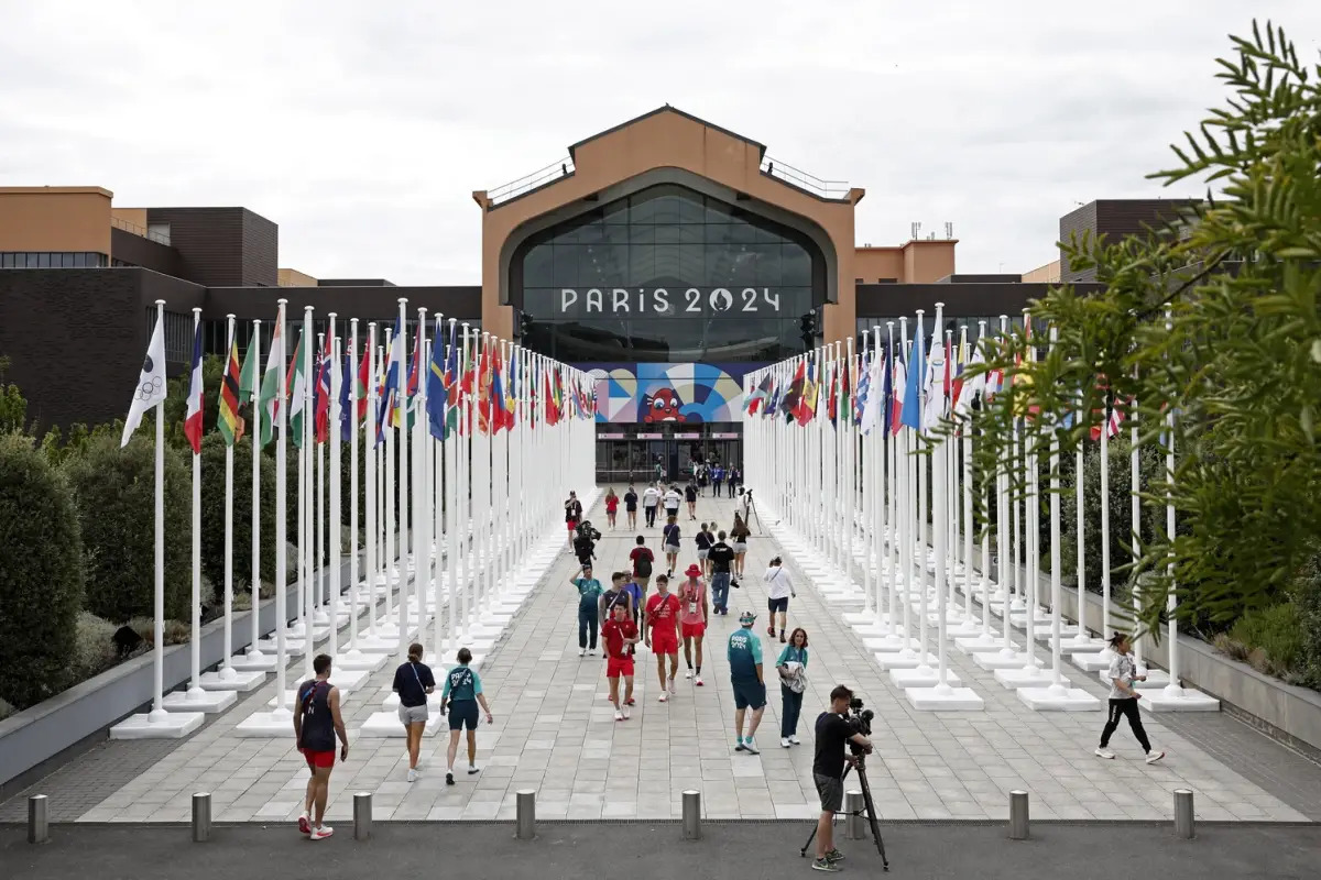 BTC không trang bị, nhiều đoàn thể thao tự mang điều hoà đến làng Olympic 1 BTC không trang bị, nhiều đoàn thể thao tự mang điều hoà đến làng Olympic 1