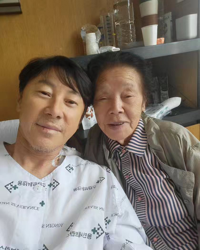 HLV Shin Tae Yong yêu cầu được xuất viện sớm để phục vụ ĐT Indonesia 3