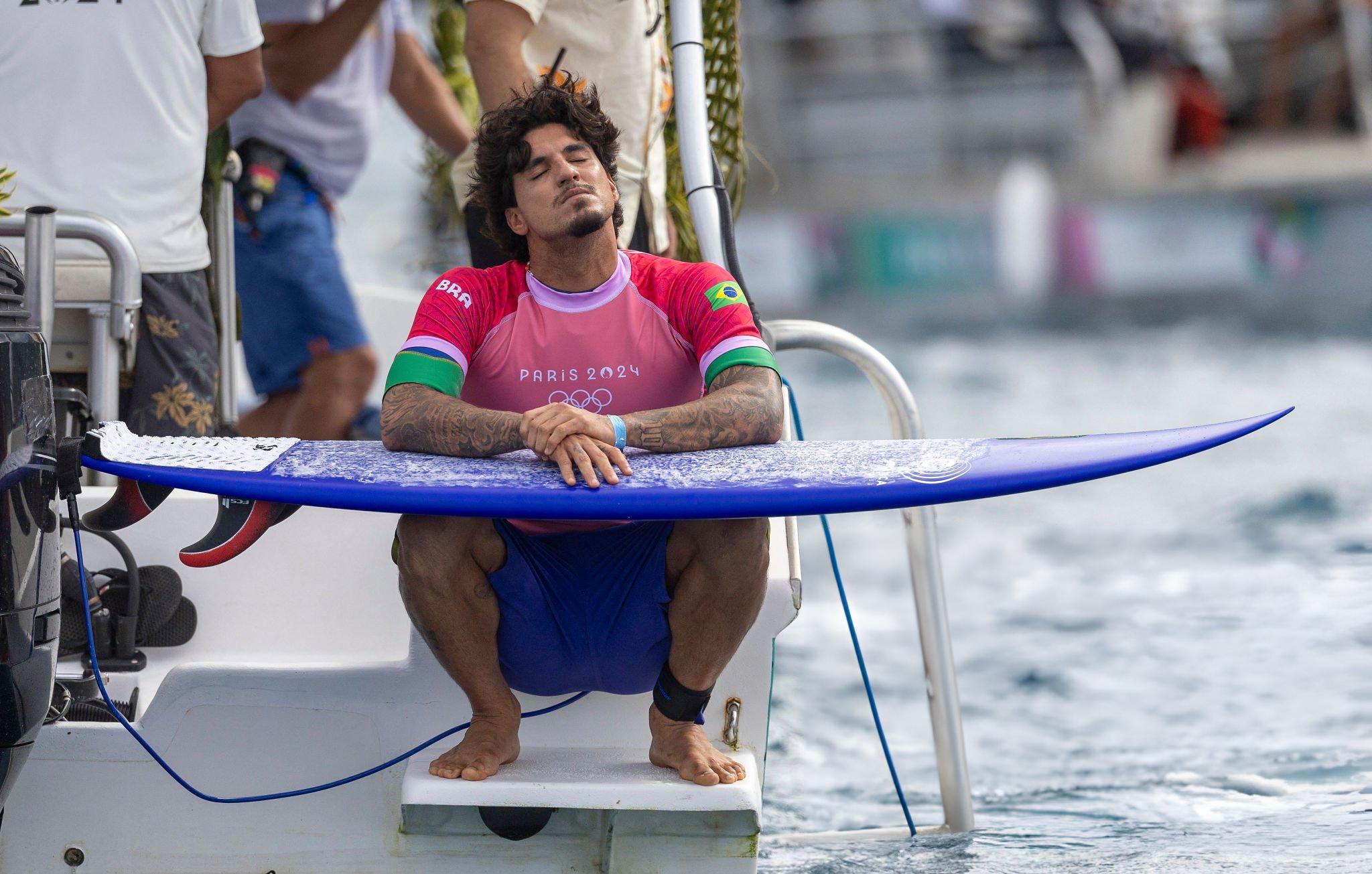 Bức ảnh khiến VĐV lướt sóng như siêu anh hùng 6 Bức ảnh khiến VĐV lướt sóng như siêu anh hùng 6