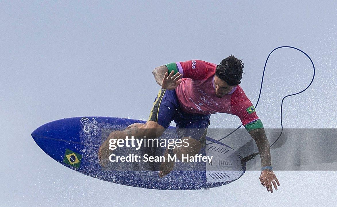 Bức ảnh khiến VĐV lướt sóng như siêu anh hùng 3 Bức ảnh khiến VĐV lướt sóng như siêu anh hùng 3