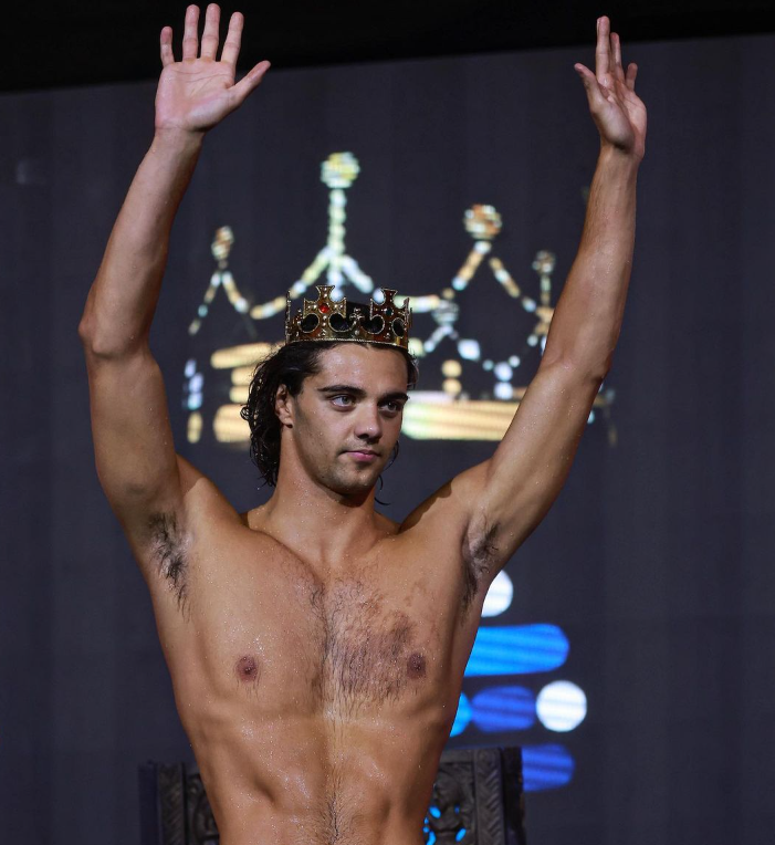 Kình ngư người Ý ẵm huy chương vàng gây sốt với diện mạo tài tử 7