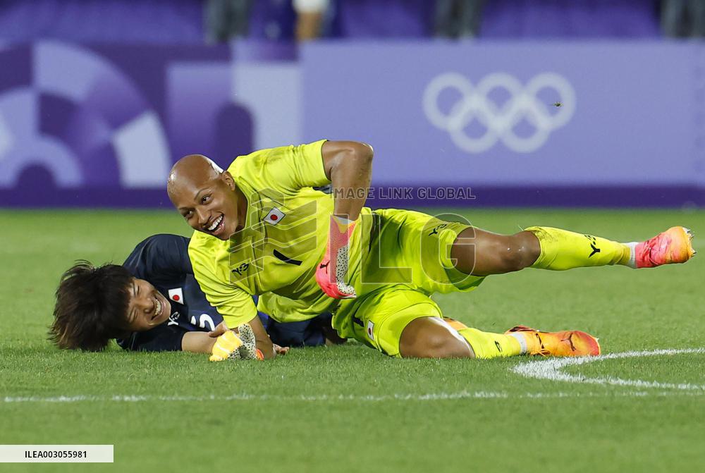 Leo Kokubo “Người nhện” trong khung thành U23 Nhật Bản 3