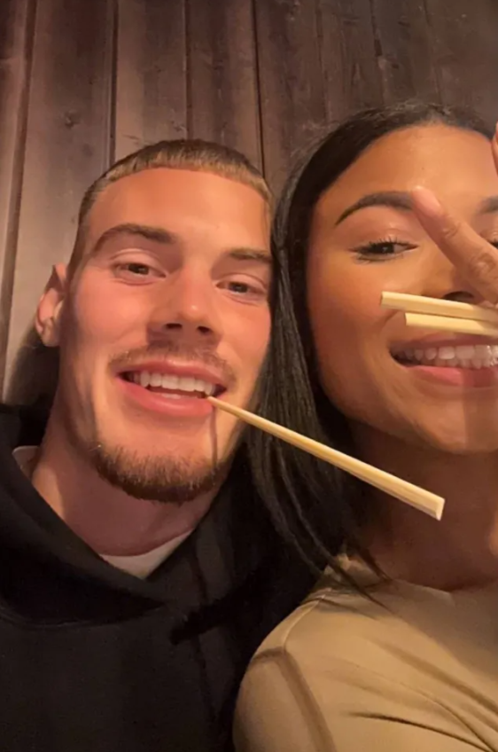 Nhan sắc nàng Wags mới nhất của Chelsea 7